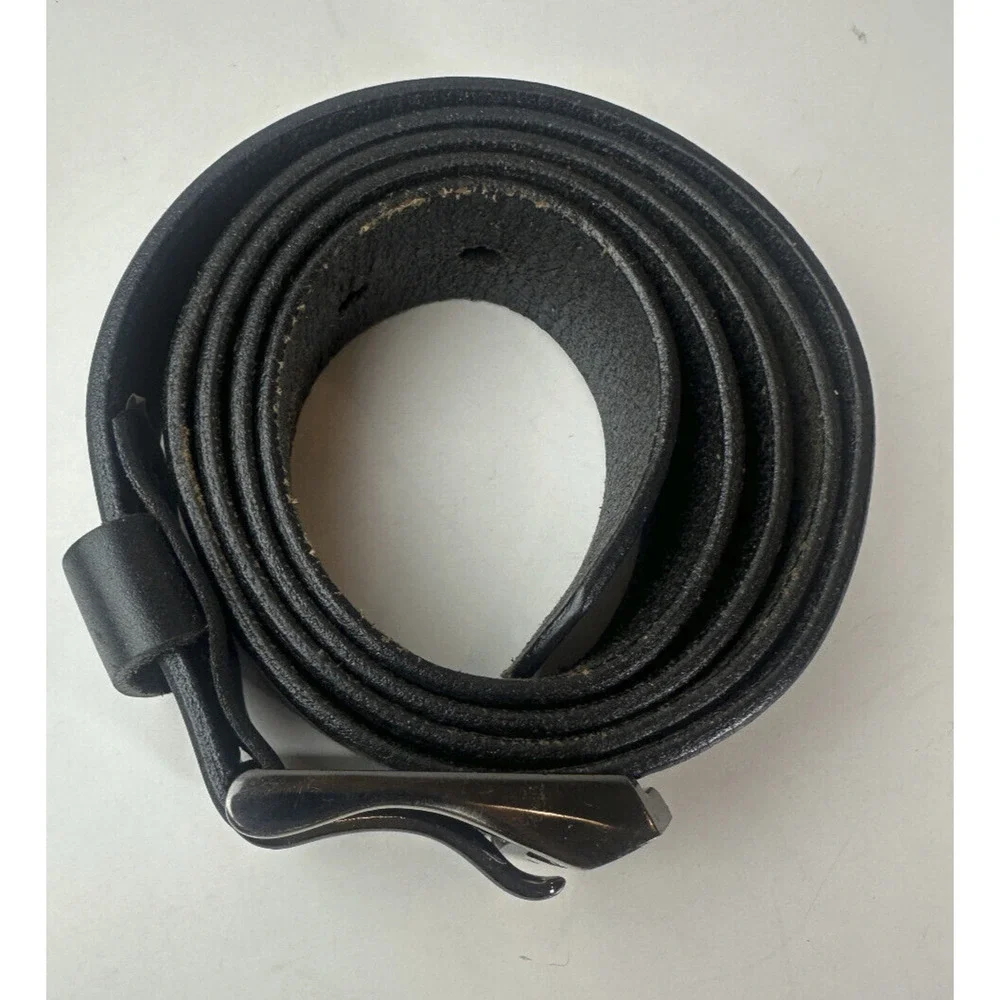 Levi's 100% Genuine Leather Belt in Smooth Leather Black 17LV0204 Men's Size 44